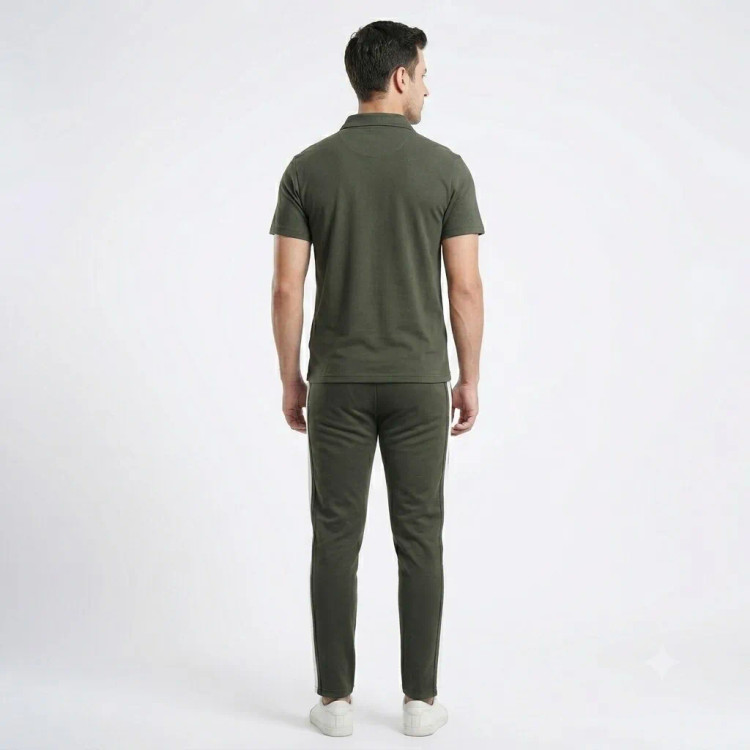 ست پولوشرت نیم زیپ و شلوار مردانه جنس پارچه مولینه رنگ سبز ماشی